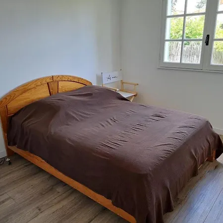 Maison De Charme Avec Grand Jardin, Terrasse Et Wifi, Proche Et Commerces - Fr-1-323-551