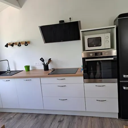 Maison De Charme Avec Grand Jardin, Terrasse Et Wifi, Proche Et Commerces - Fr-1-323-551 * Saint-Hilaire-de-Riez