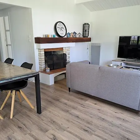 Maison De Charme Avec Grand Jardin, Terrasse Et Wifi, Proche Et Commerces - Fr-1-323-551